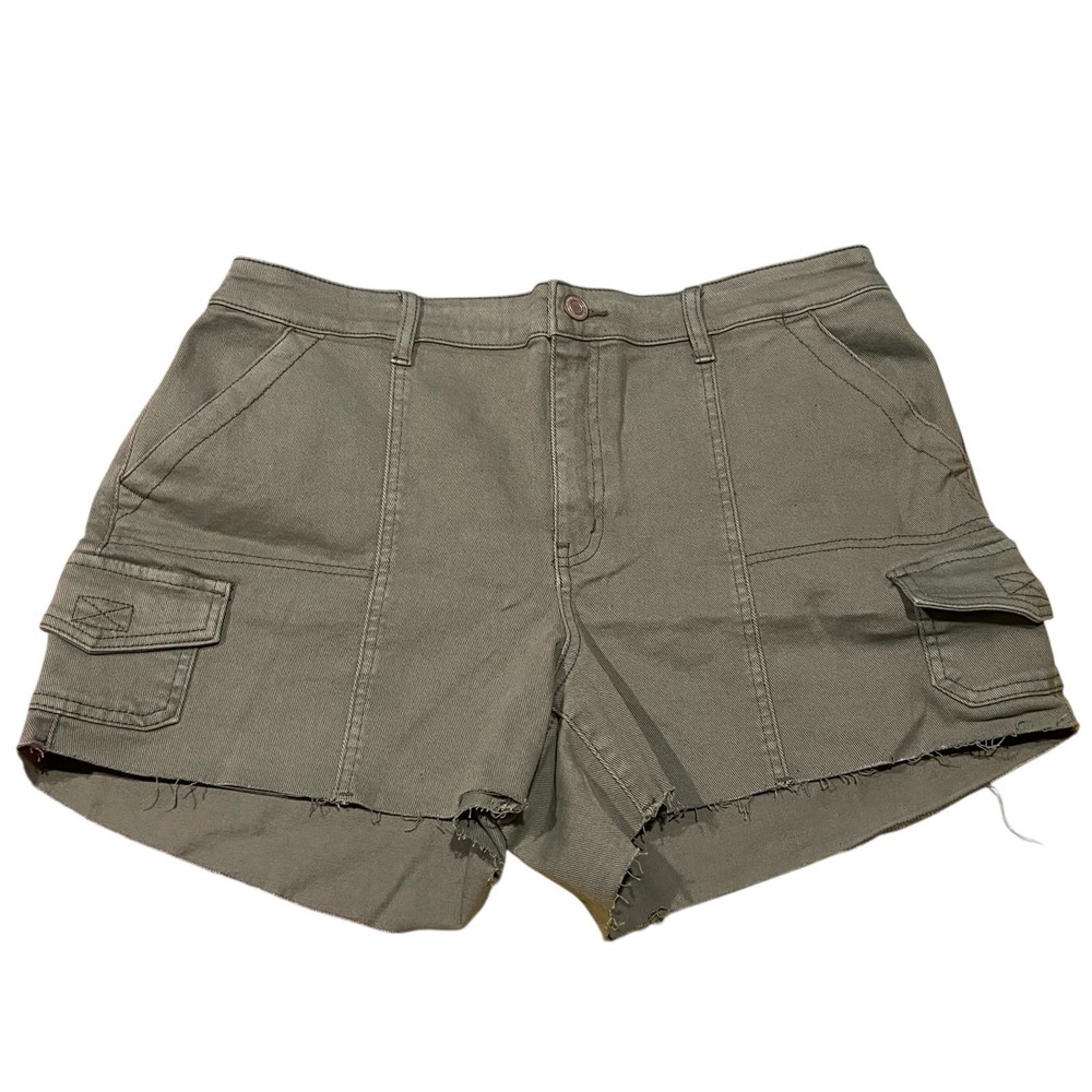 Juniors' SO High Rise  Utility Midi Fray Hem  Jean Shorts size XL‎ Green